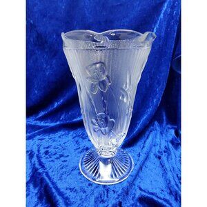 vintage jeanette beautifull 1930s-40s iris and herringbone frosted crystal vase